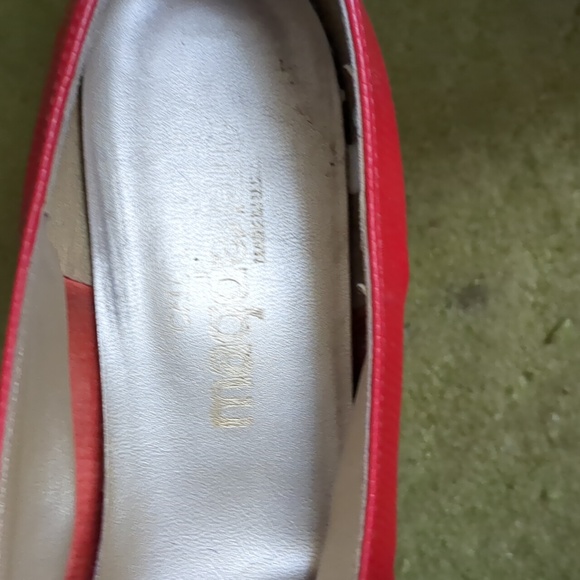 Red Heels - Picture 3 of 3